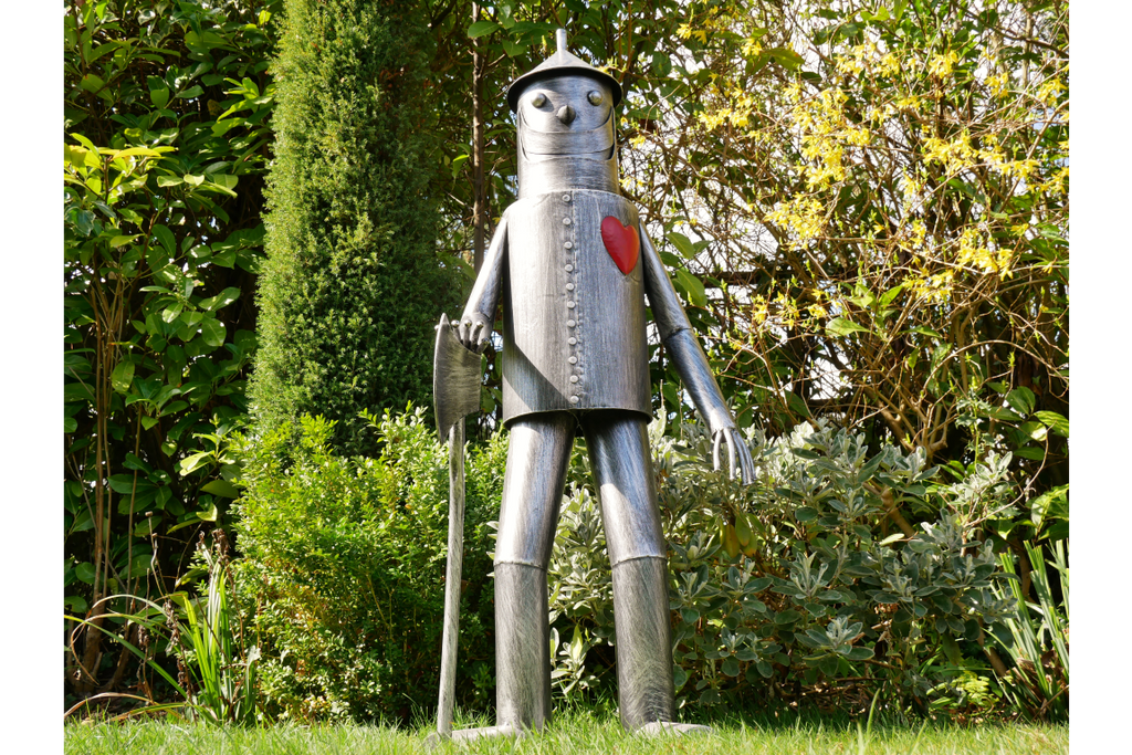 Large Metal Tin Man Garden Sculpture – 135cm Tall with Heart Detail + Free Delivery