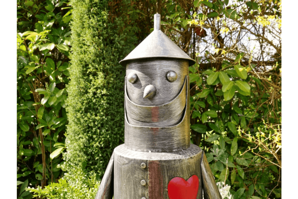 Large Metal Tin Man Garden Sculpture – 135cm Tall with Heart Detail + Free Delivery