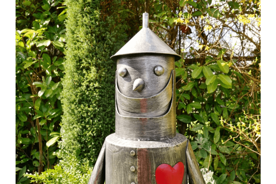Large Metal Tin Man Garden Sculpture – 135cm Tall with Heart Detail + Free Delivery