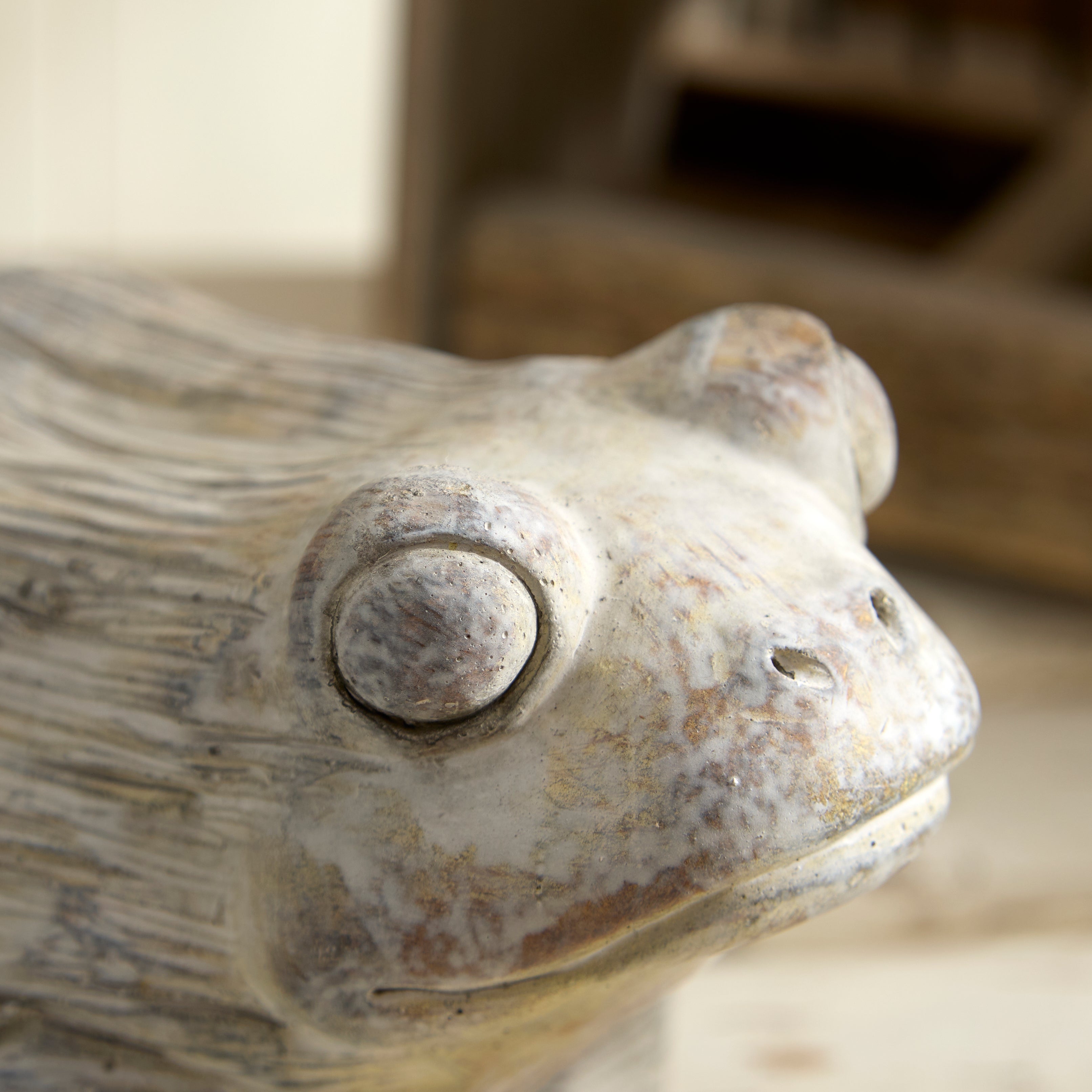Concrete Frog Garden Ornament – Serene Stone Effect Design