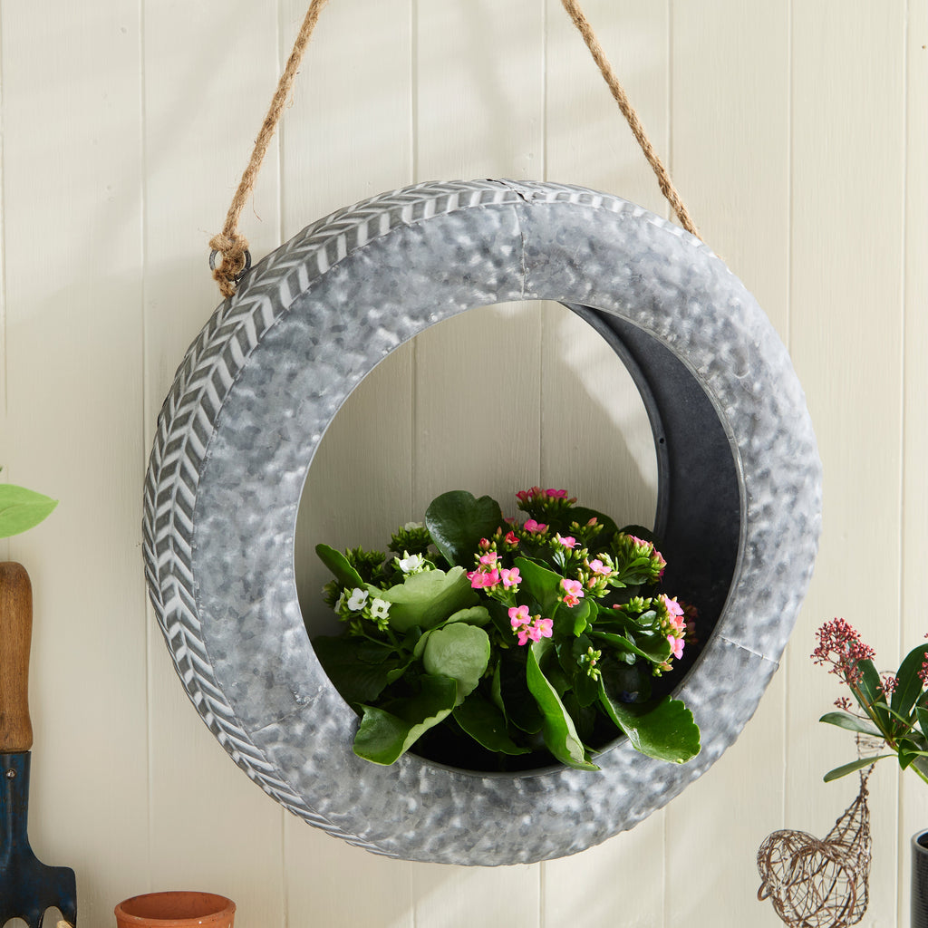 Hanging Metal Tyre Planter – Rustic Garden Wall Decor