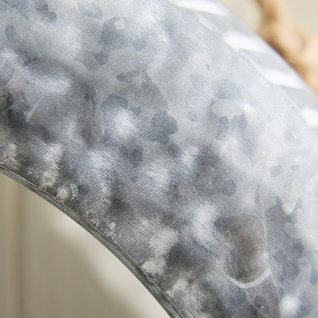 Hanging Metal Tyre Planter – Rustic Garden Wall Decor