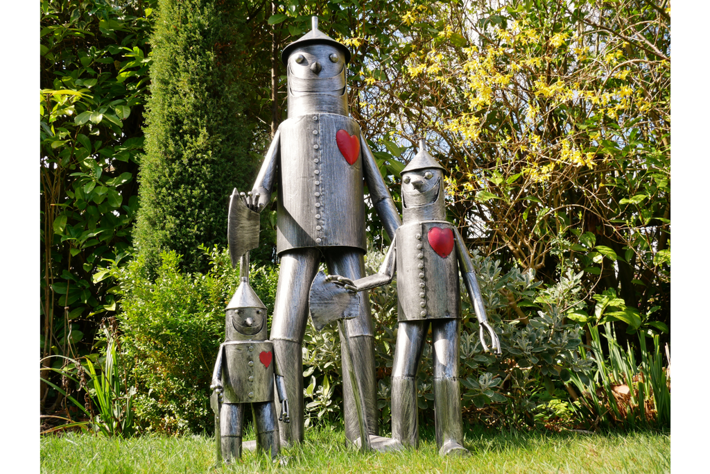 Large Metal Tin Man Garden Sculpture – 135cm Tall with Heart Detail + Free Delivery
